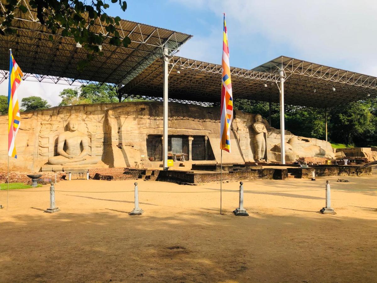 Kumari Guest House Polonnaruwa Exterior photo